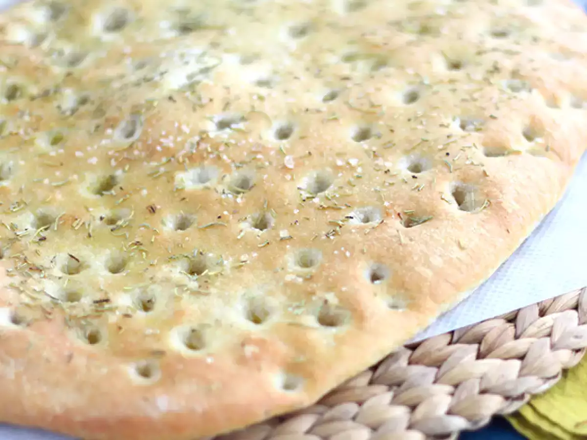Focaccia, taliansky chlieb s rozmarínom - foto 2