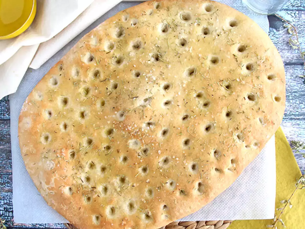 Focaccia, taliansky chlieb s rozmarínom - foto 3