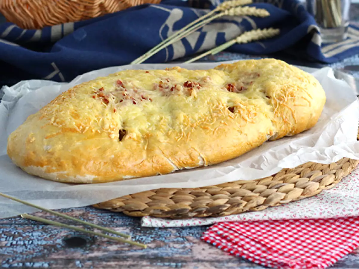 Fougasse so slaninou a cibuľou