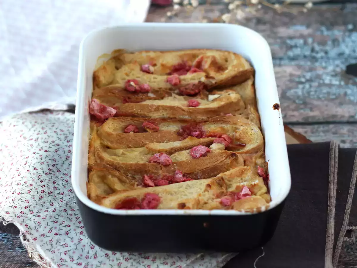 Francúzsky toast pečený v rúre s ružovou pralinkou, ultra-gurmánsky recept