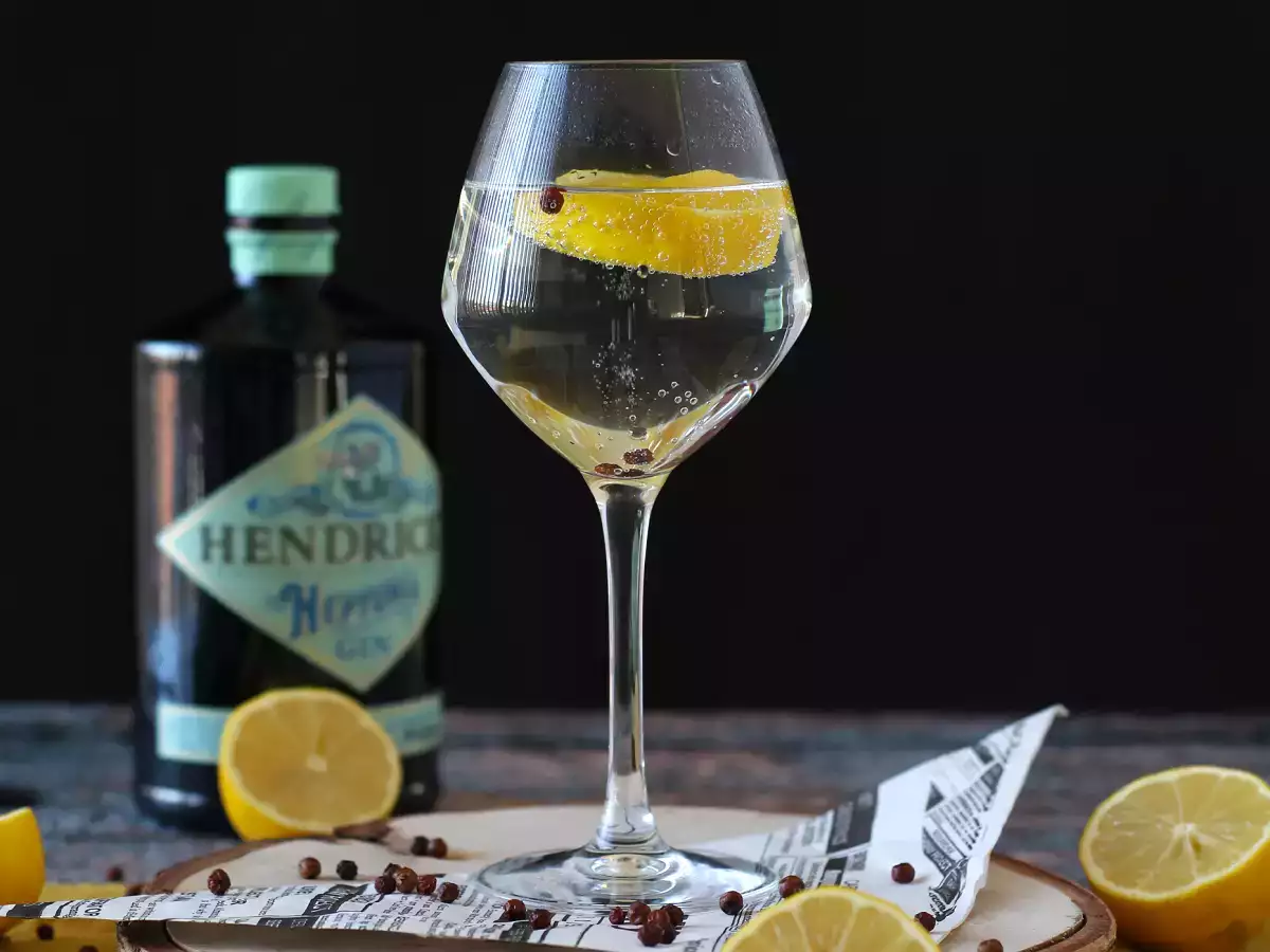 Gin s tonikom, základný aperitívny koktail!