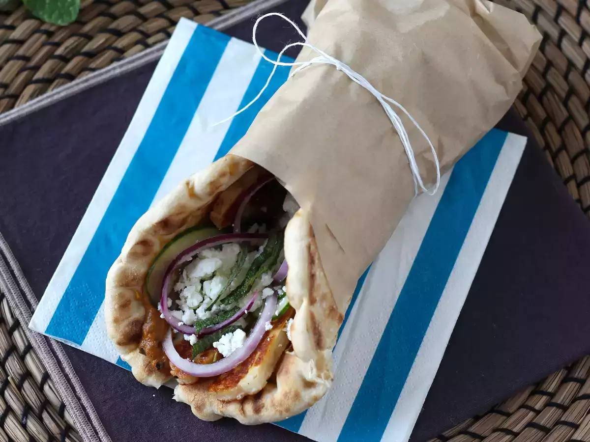 Gyros s halloumi, vegetariánska verzia gréckeho sendviča! - foto 4