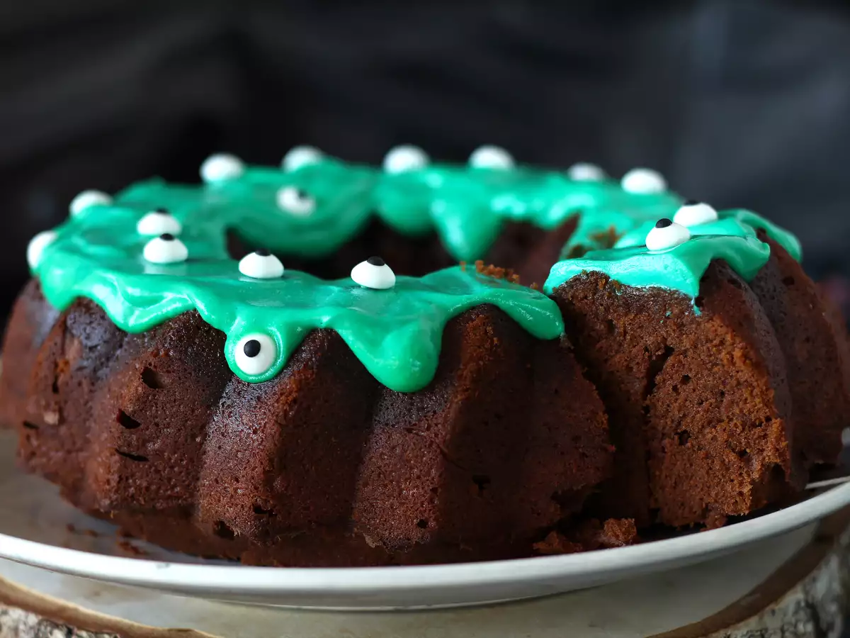 Halloween Bundt torta, lahodný čokoládový koláč - foto 3