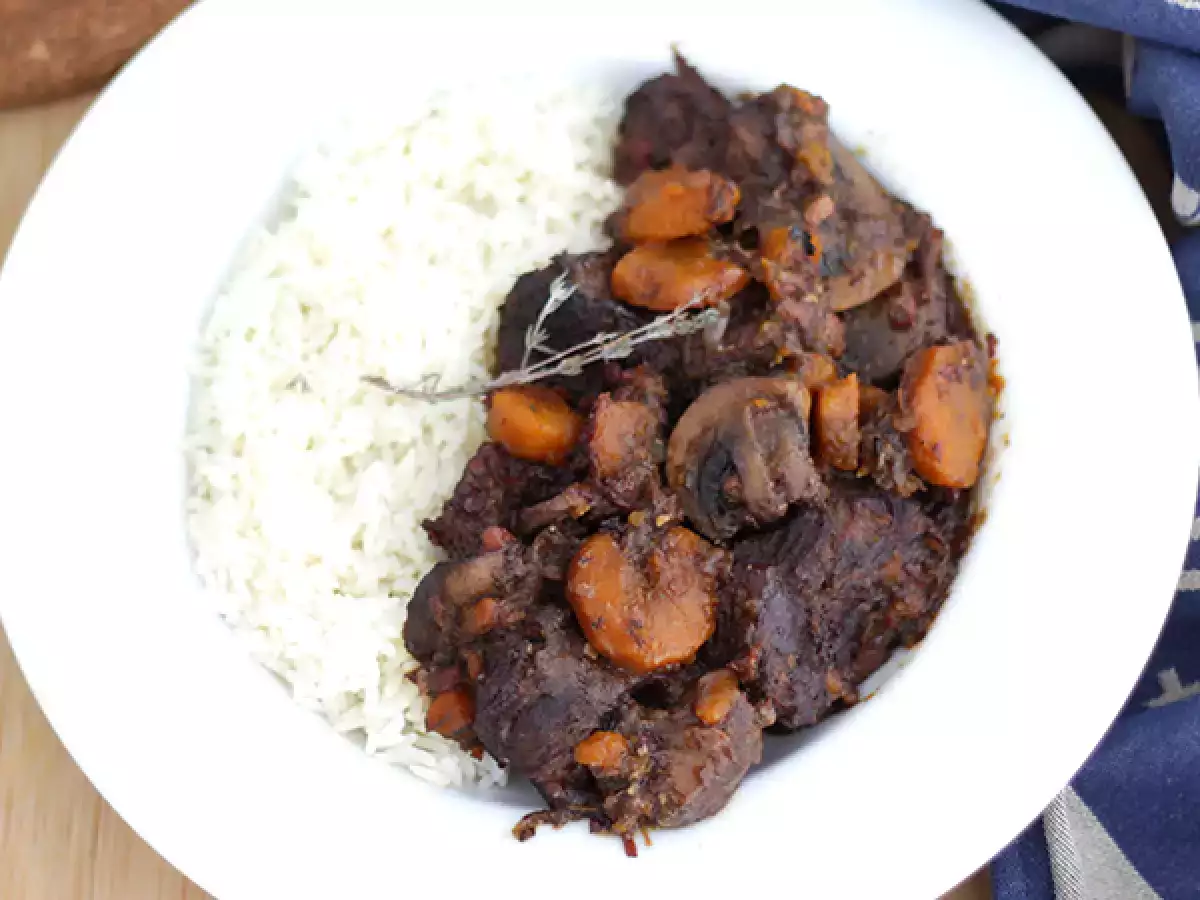 Hovädzie bourguignon
