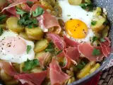 Huevos rotos, veľmi jednoduchý španielsky recept na báze zemiakov a vajec, foto 1