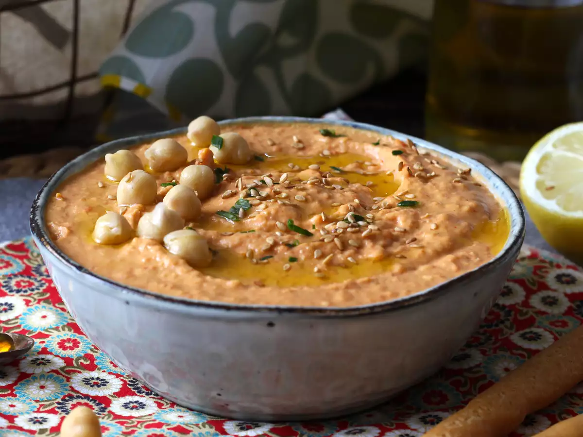 Hummus z červenej papriky