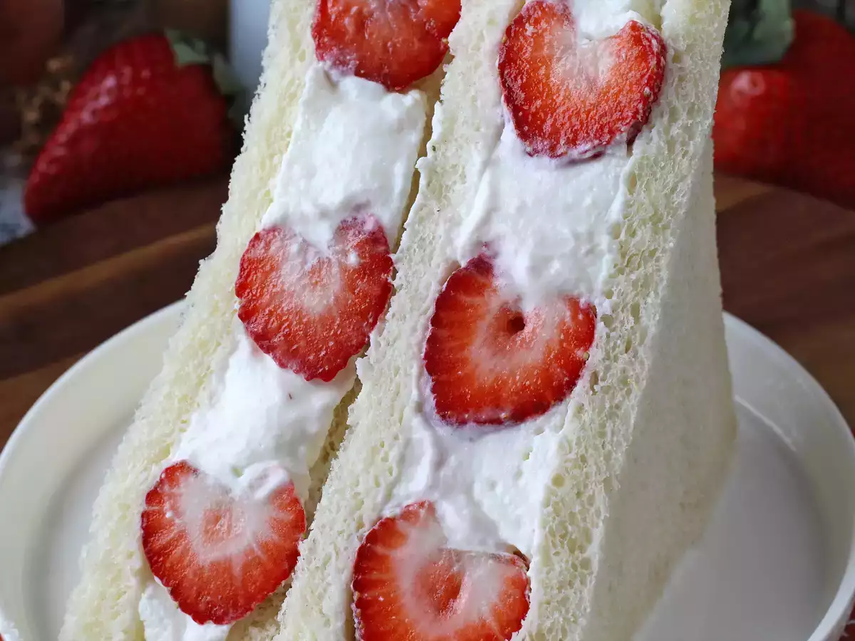 Ichigo sando, japonský jahodový sendvič! - foto 3