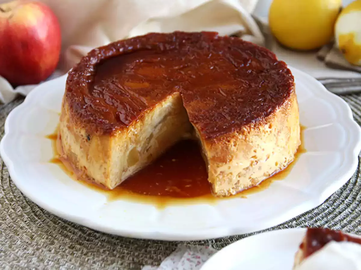 Jablkový a karamelový puding s croissantmi - foto 4