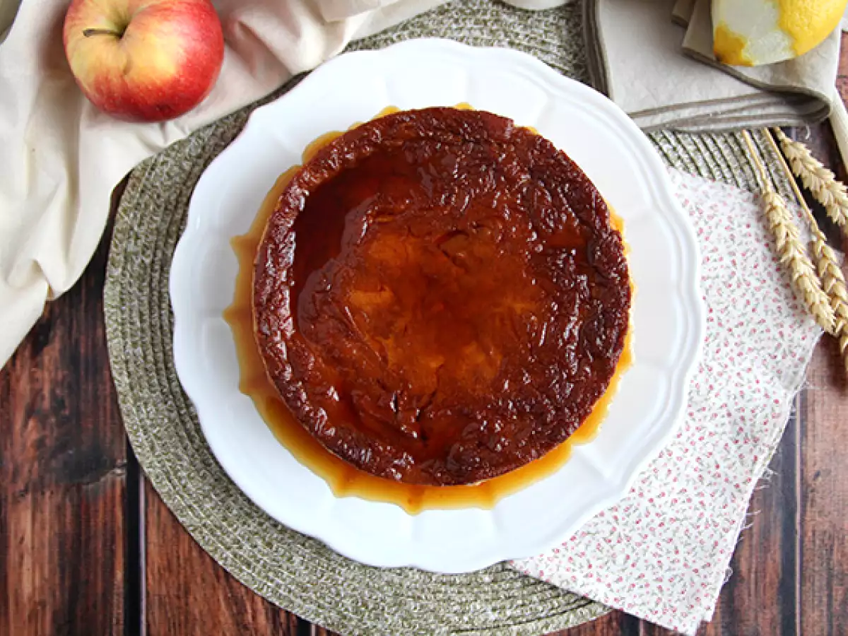 Jablkový a karamelový puding s croissantmi - foto 5