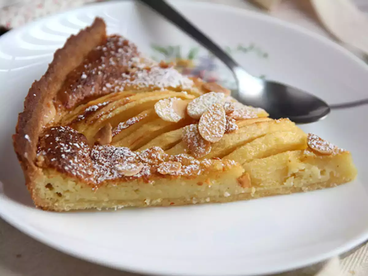 Jablkový a mandľový koláč (Tarte normande) - foto 5