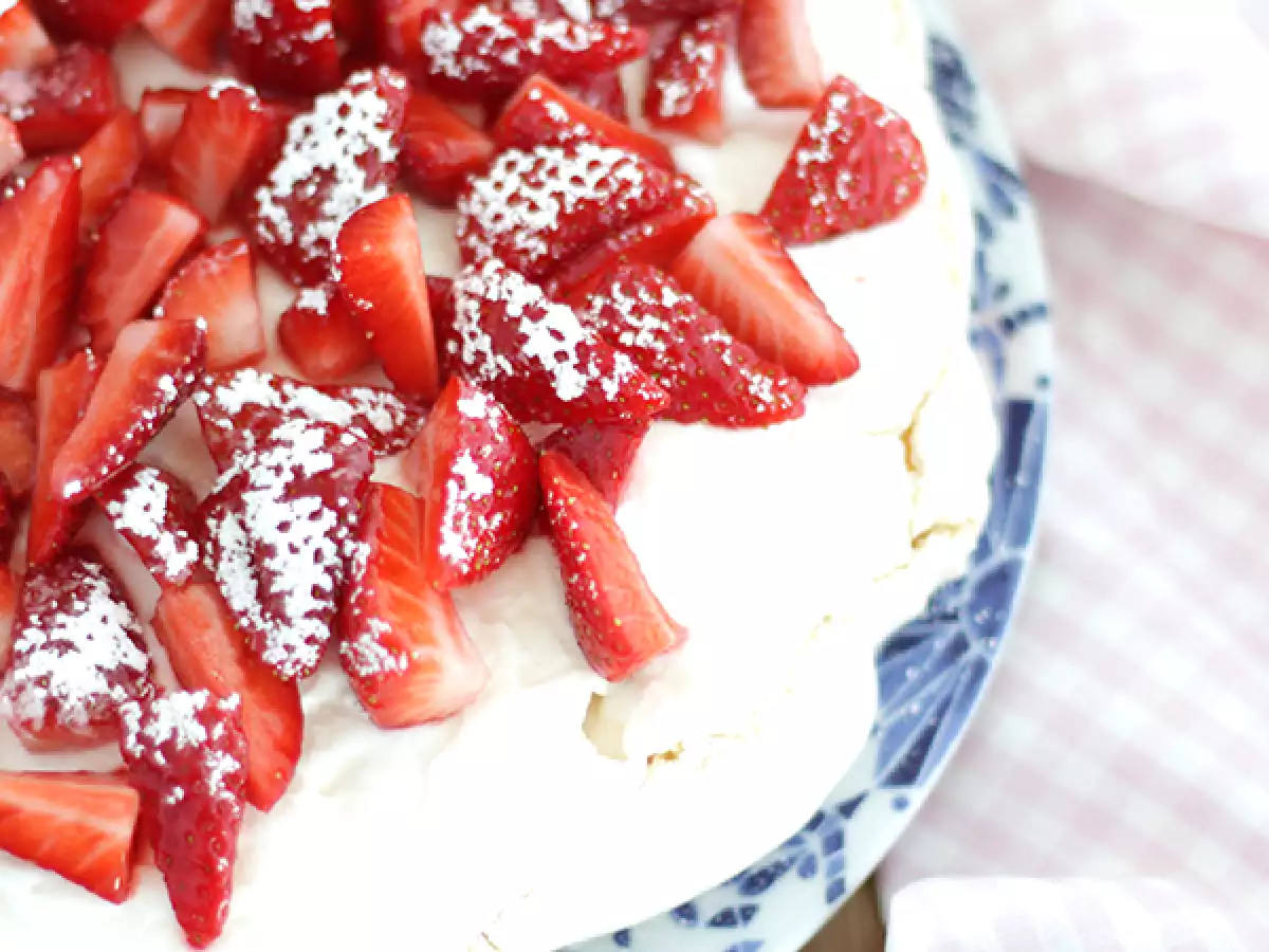 Jednoduchá jahodová pavlova - foto 2