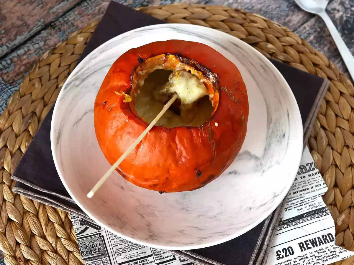 Jesenné fondue Reblochon v tekvici!