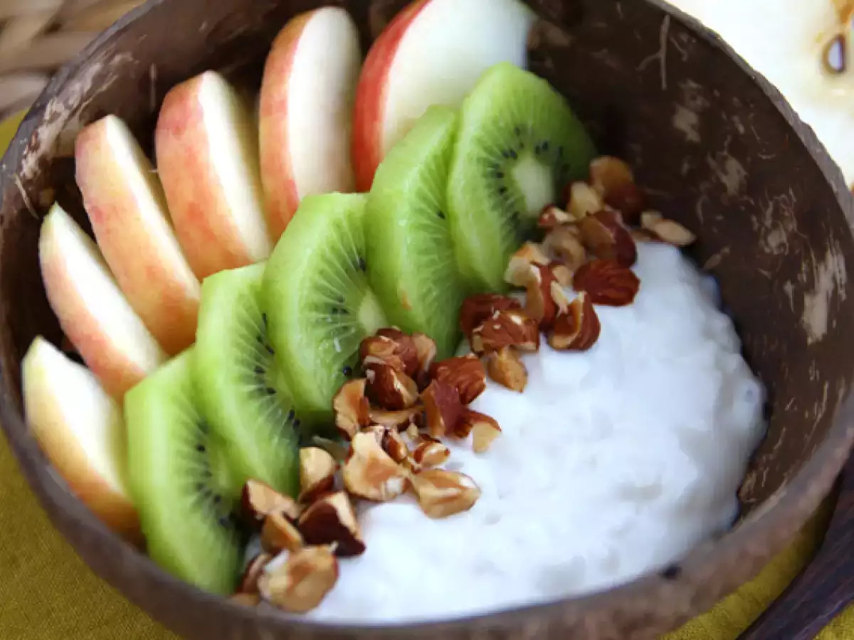Jogurtový snack s kokosom, jablkom, kivi a lieskovými orieškami - foto 2
