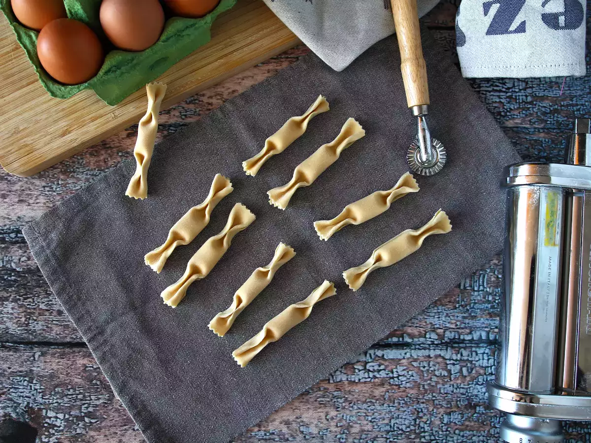 Karamelky, ravioly v tvare cukríkov s tekvicovou a ricottovou náplňou - foto 4