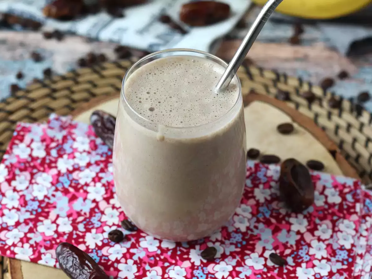 Káva a datľové smoothie na prebudenie! - foto 4