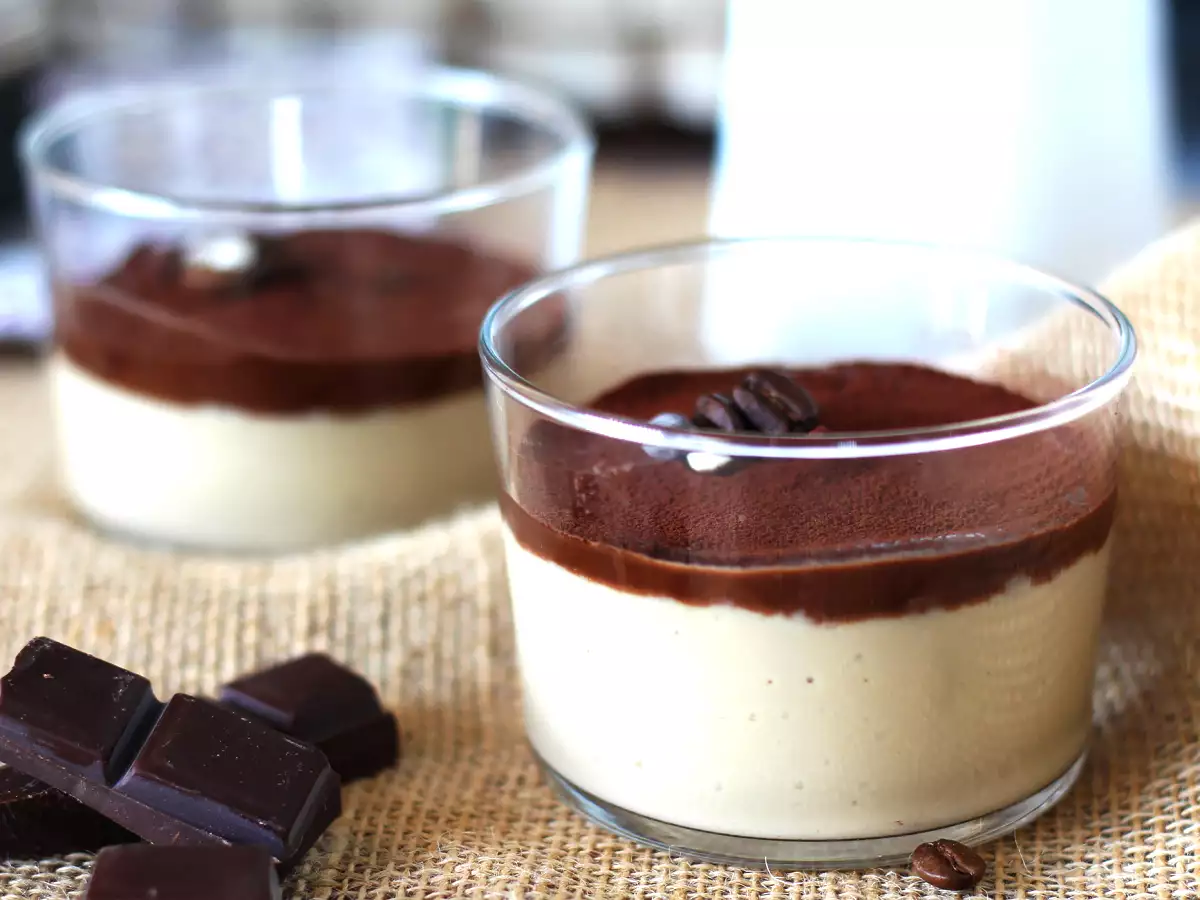 Kávový krém s ganache a kakaom
