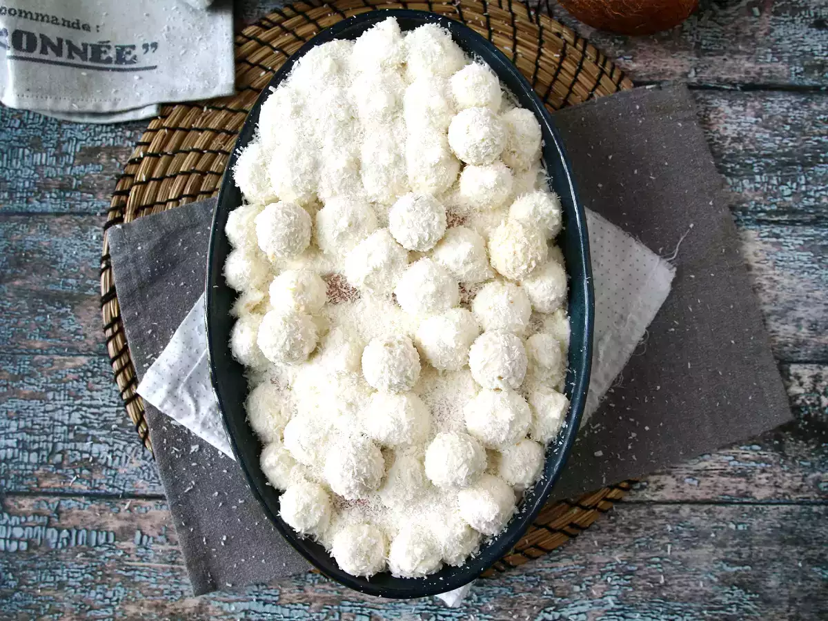 Kokosové tiramisu s Raffaellom - foto 8