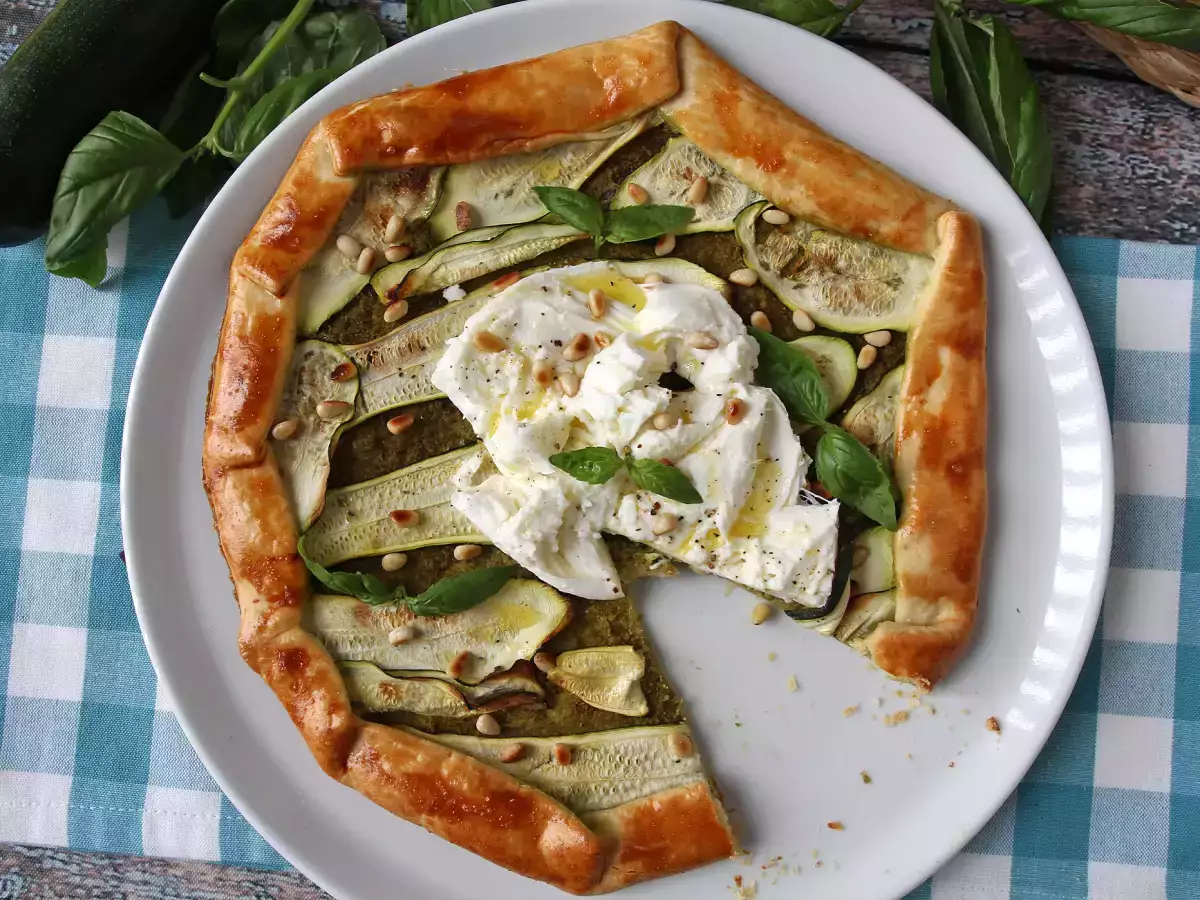 Koláč s pestom a cuketou: jednoduchý recept, ktorý vonia ako leto! - foto 2