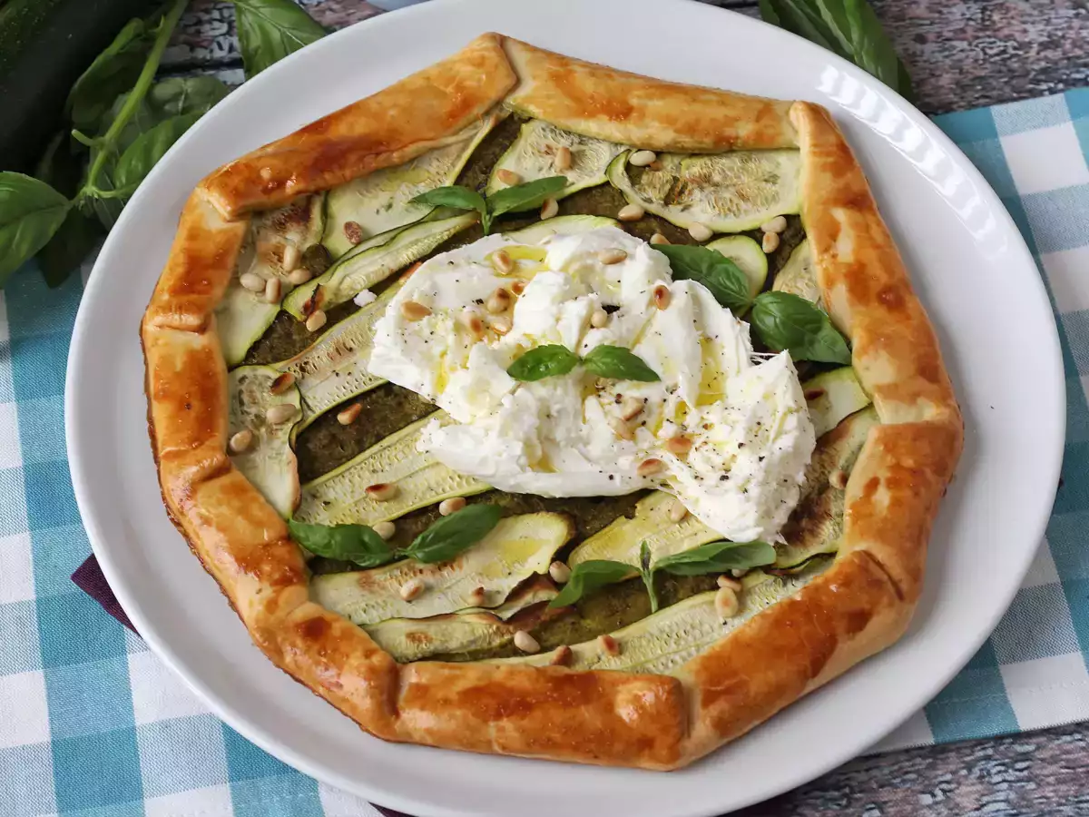 Koláč s pestom a cuketou: jednoduchý recept, ktorý vonia ako leto! - foto 6
