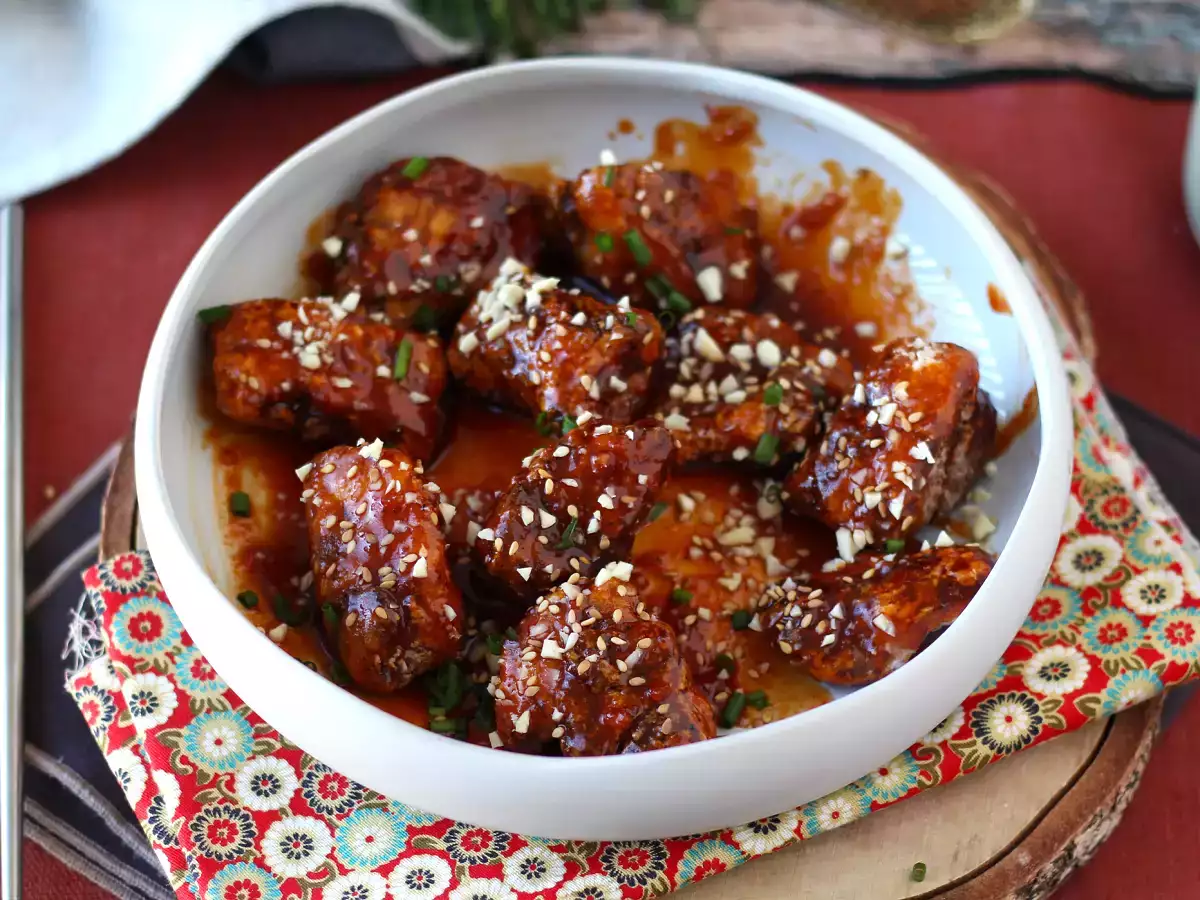 Kórejské vyprážané kurča s pikantnou omáčkou gochujang - Dakgangjeong - foto 3