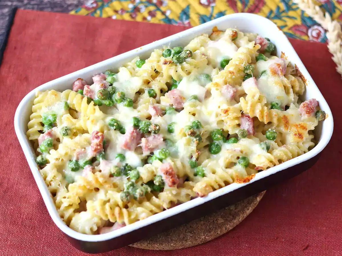 Krémové zapečené cestoviny s hráškom a šunkou au gratin - foto 6