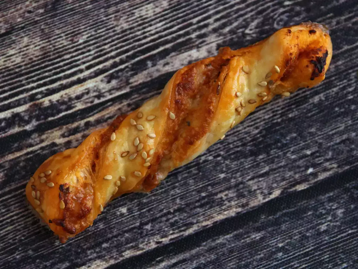 Krútené lístkové cesto s pestom rosso a mozzarellou - foto 4