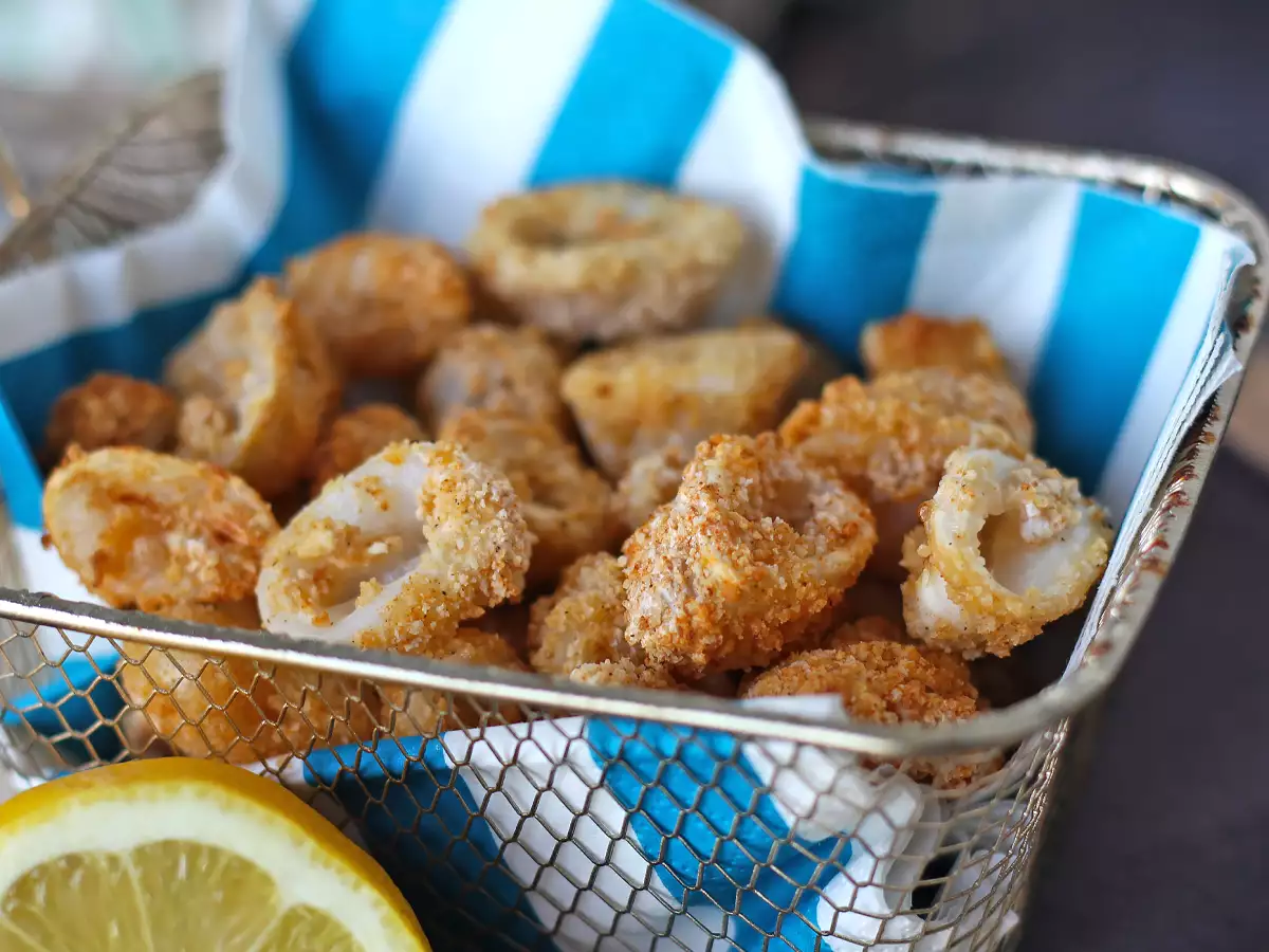 Krúžky kalamárov vo fritéze chrumkavé a ľahké