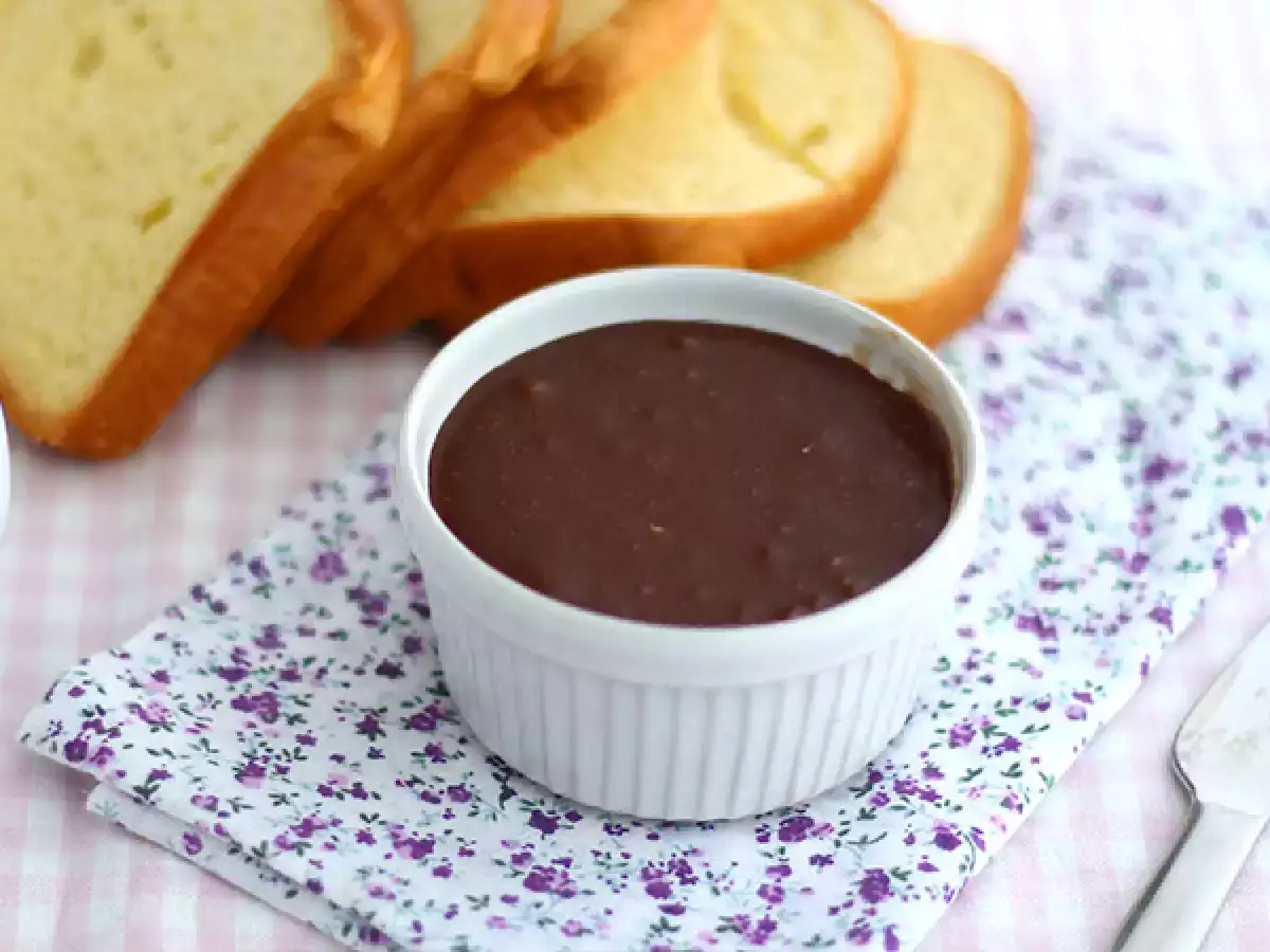 Lieskovooriešková nátierka, domáca Nutella