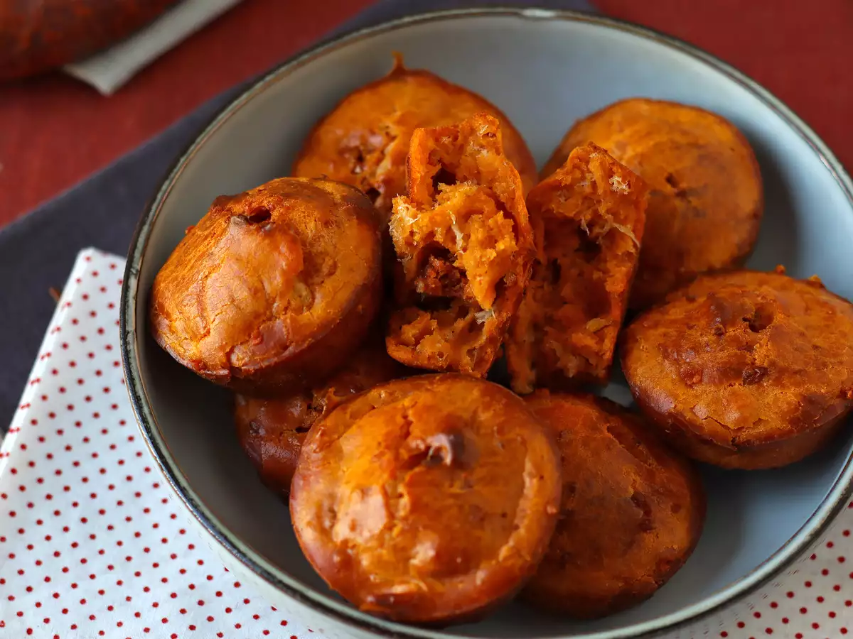 Mäkké a pikantné muffiny s chorizom - foto 3
