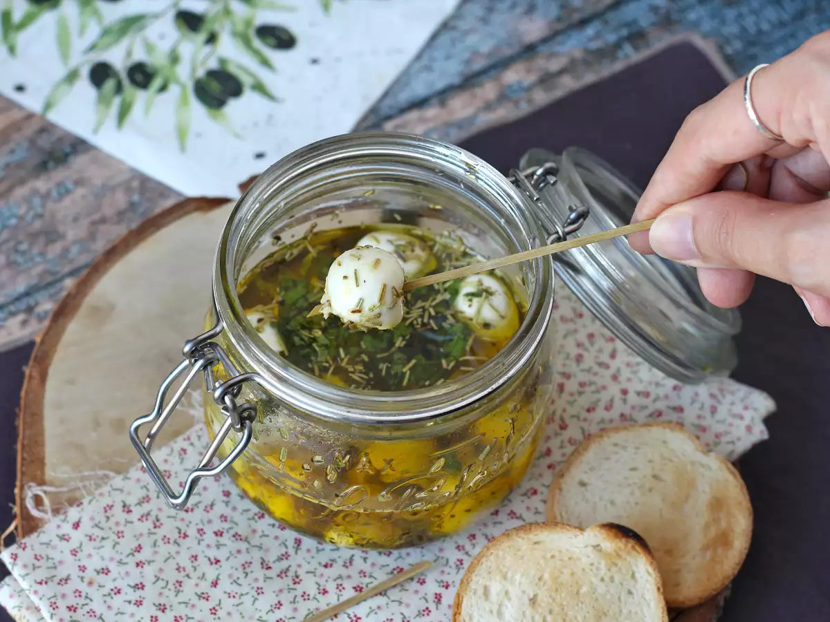 Marinované mozzarellové guľôčky na aperitív alebo šalát! - foto 3