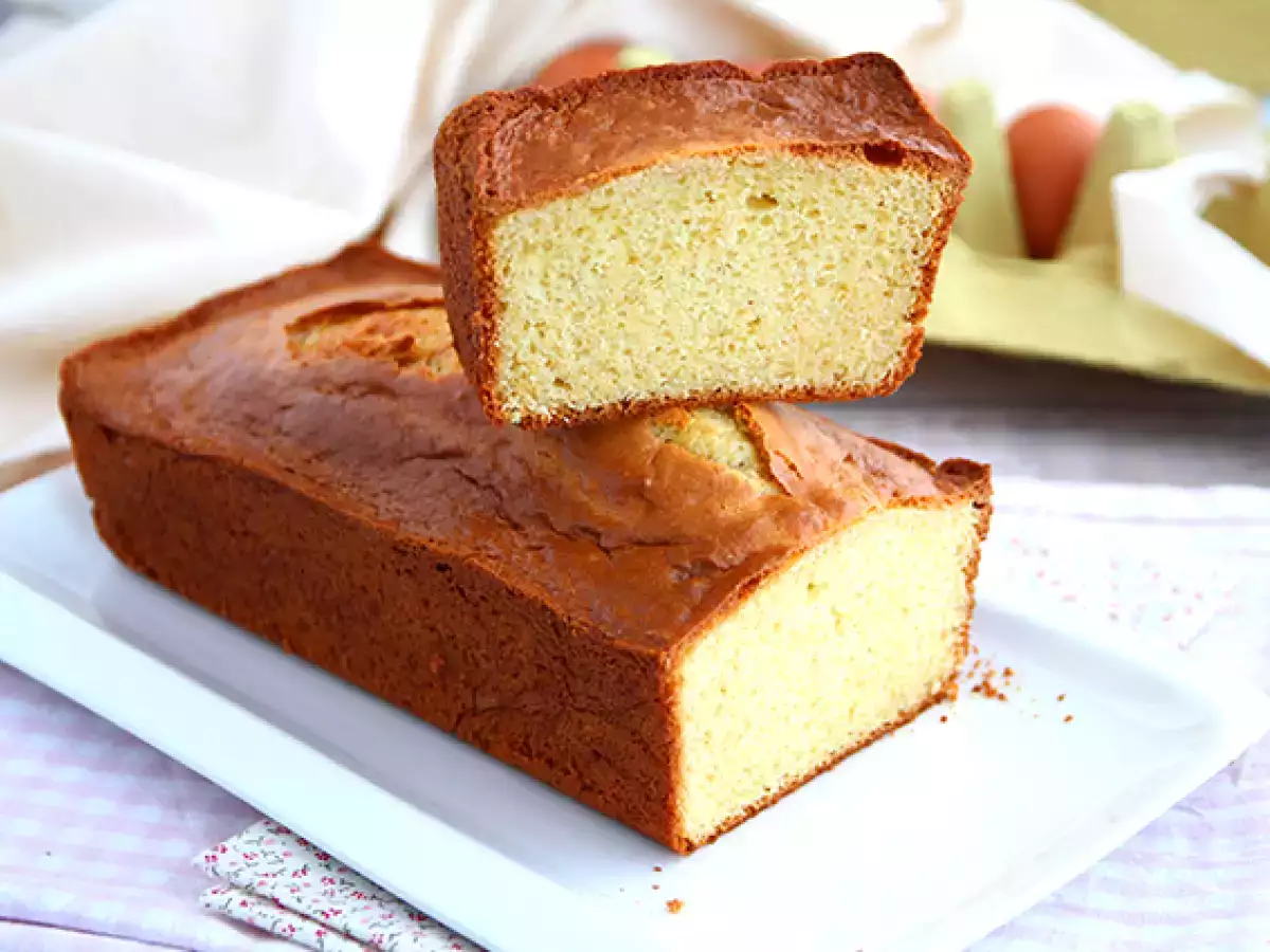 Mascarpone koláč (vlhký a chutný)