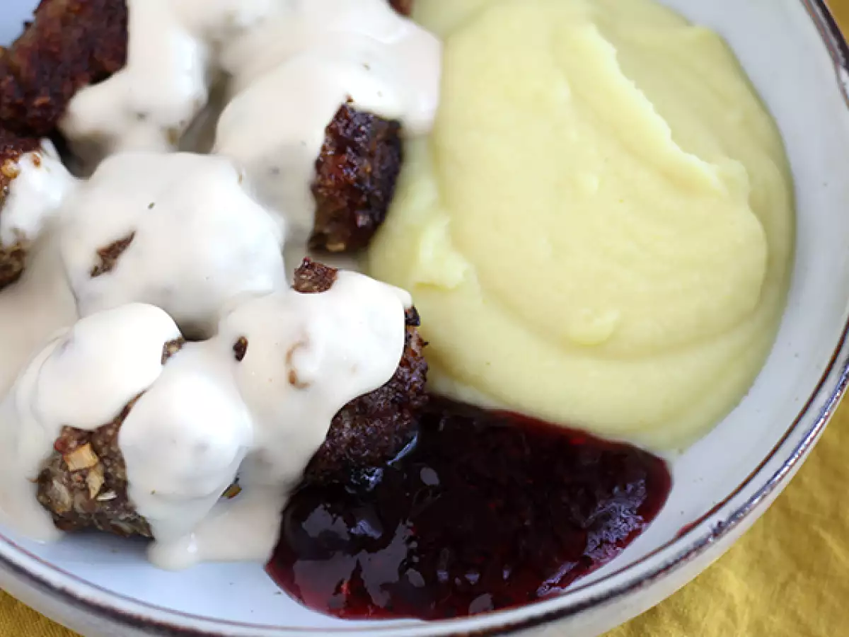 Mäsové guľky Ikea s bielou omáčkou - foto 2