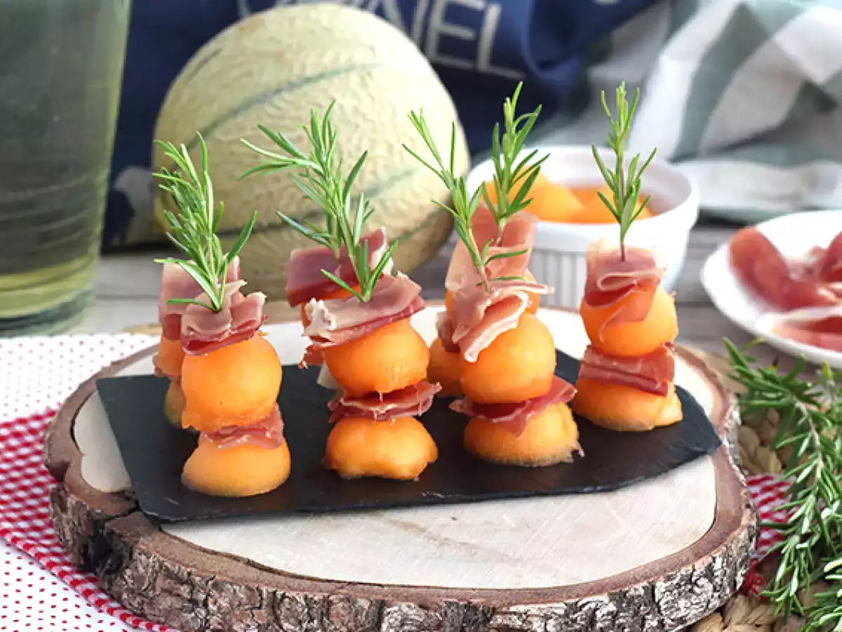 Melón, šunka a rozmarínový aperitív kebab