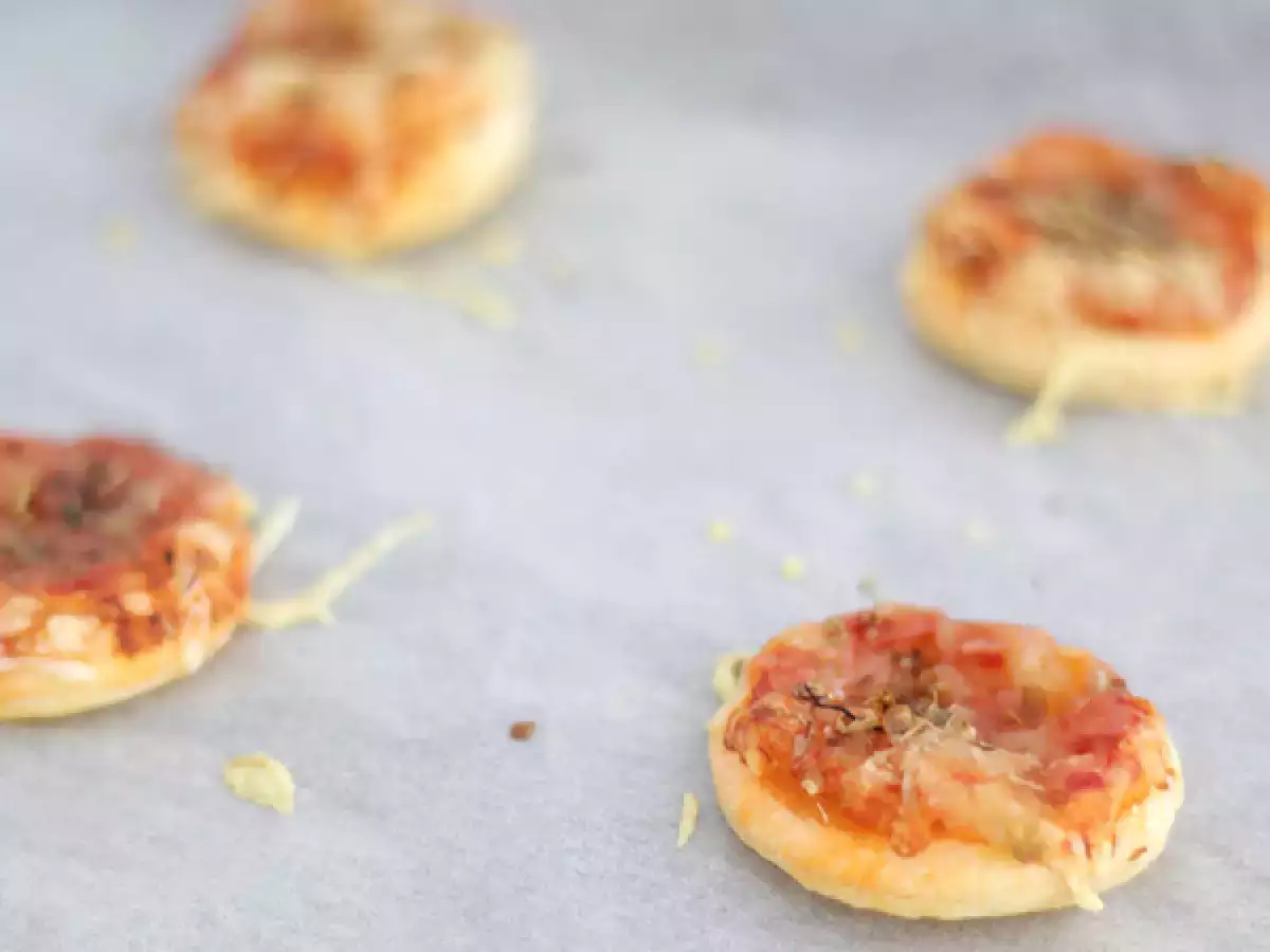 Mini pizza s lístkovým cestom