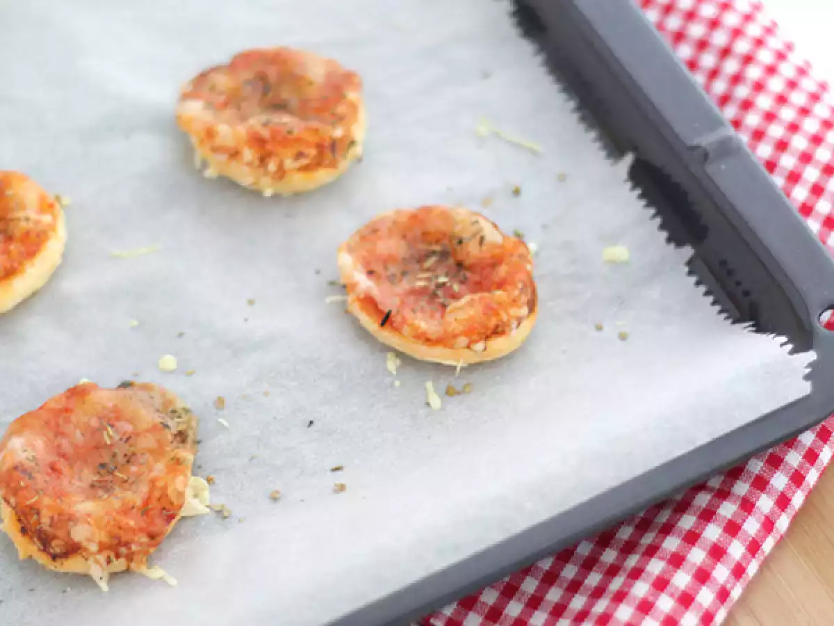 Mini pizza s lístkovým cestom - foto 2
