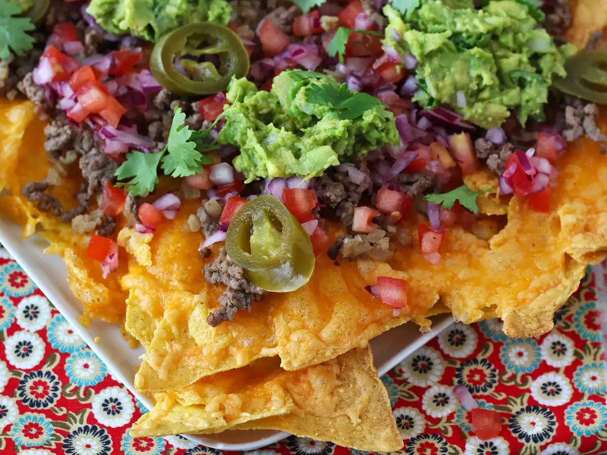 Nachos s náplňou ideálny na večeru ako aperitív!