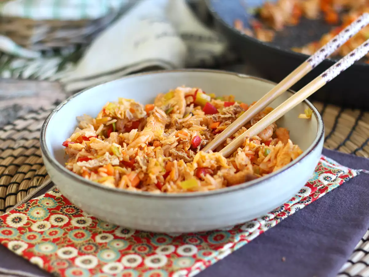 Nasi goreng, indonézske ryžové jedlo