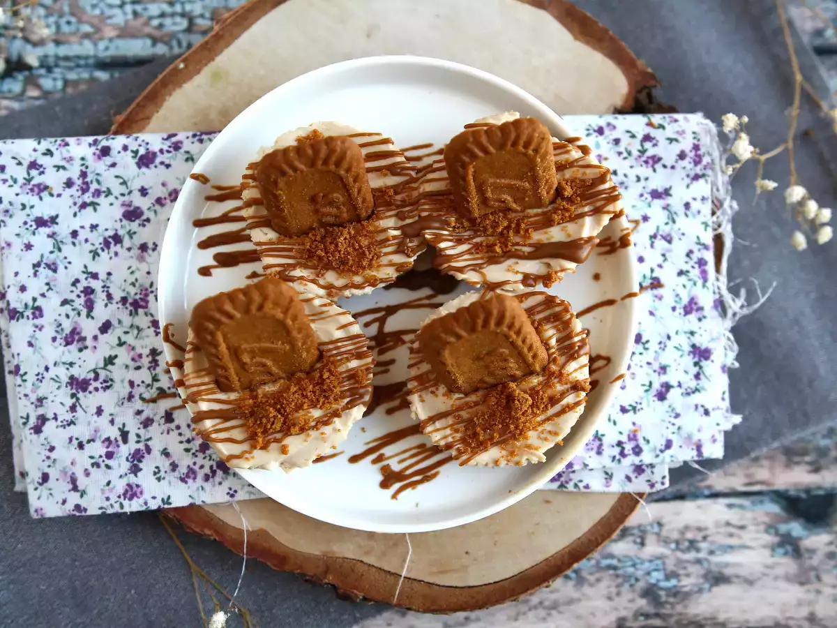 Nepečené tvarohové koláče so sušienkami speculoos - foto 3