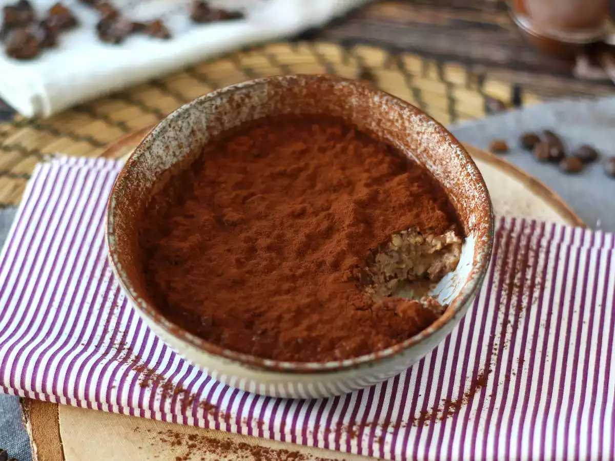 Nočné ovsené vločky s príchuťou tiramisu, dokonalé raňajky s kávou a kakaom! - foto 4