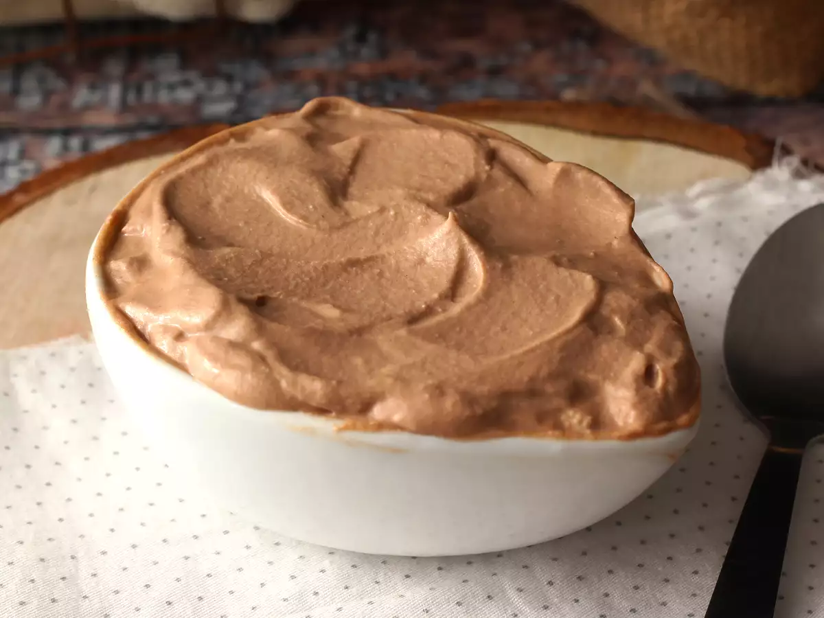 Nutella krémová nátierka, ideálna na polevu tort a vrstvených koláčov - foto 2