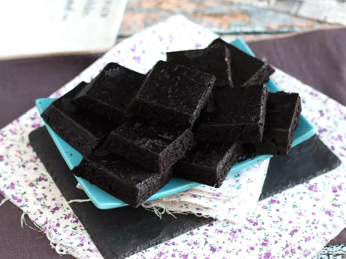 Oreo koláč len z 3 ingrediencií, hotový za 6 minút v mikrovlnnej rúre! - foto 2