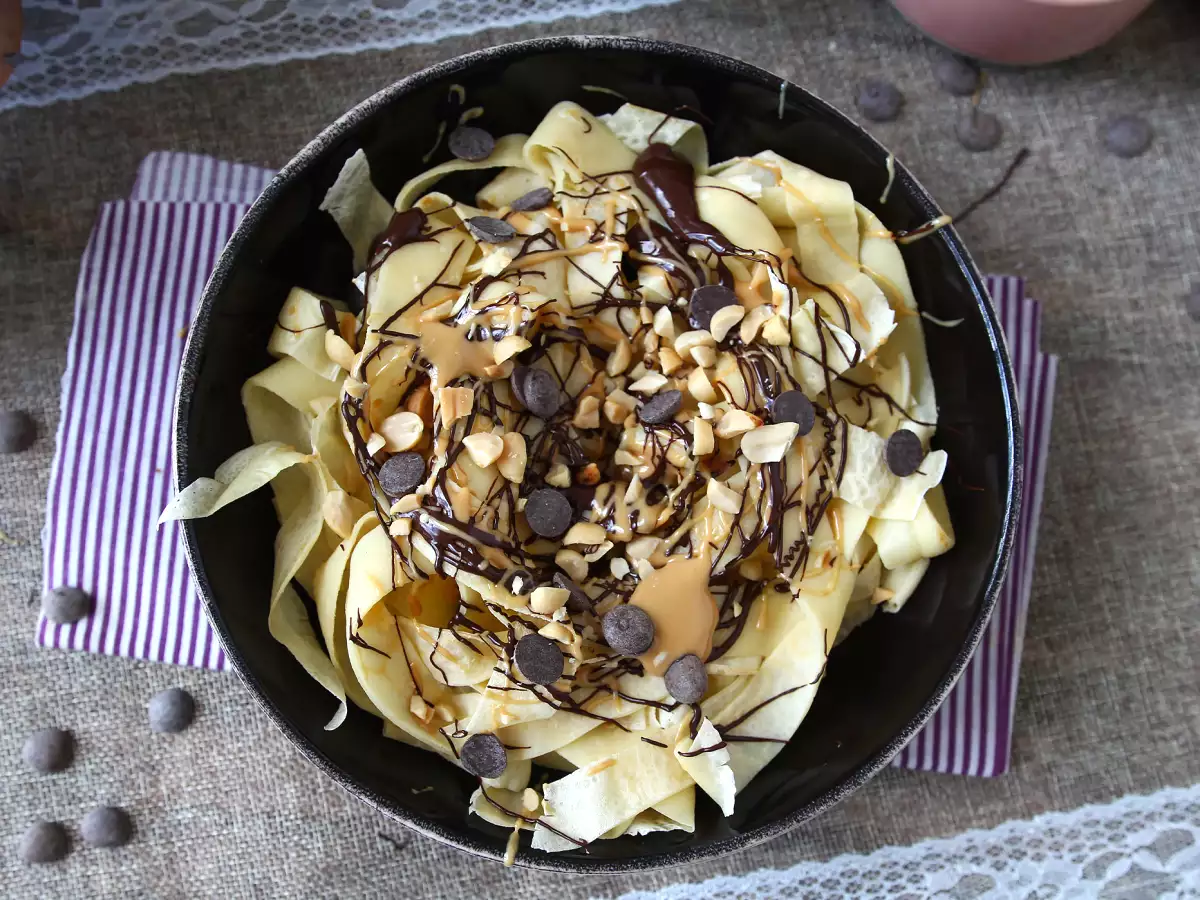Palacinkové tagliatelle s čokoládou a arašidmi! - foto 3
