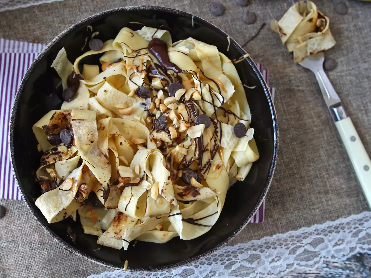 Palacinkové tagliatelle s čokoládou a arašidmi! - foto 4