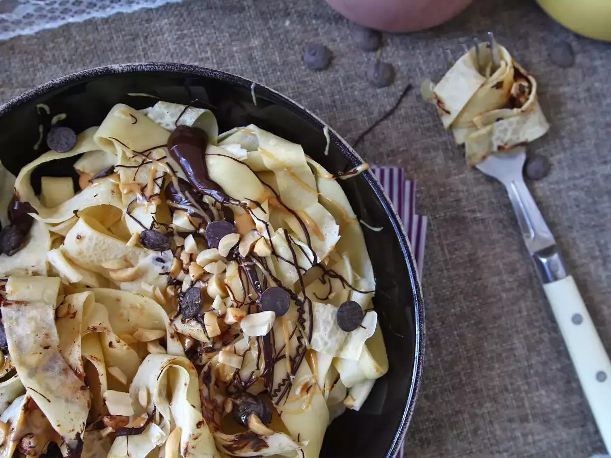 Palacinkové tagliatelle s čokoládou a arašidmi! - foto 5