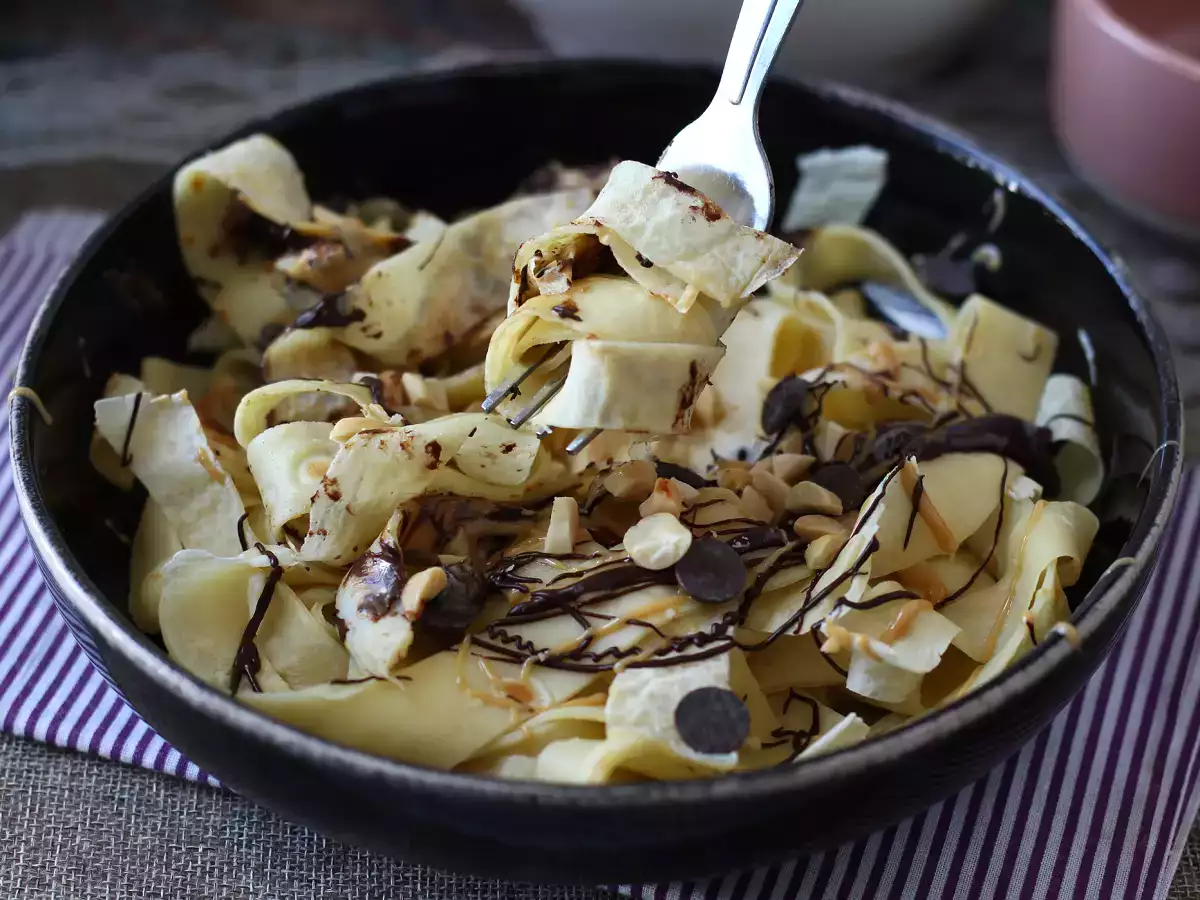 Palacinkové tagliatelle s čokoládou a arašidmi! - foto 9