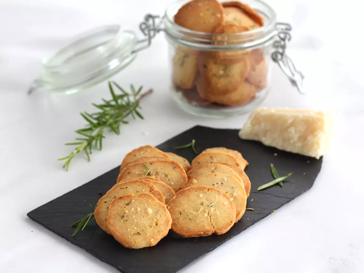 Parmezán a bylinkové sušienky - foto 2