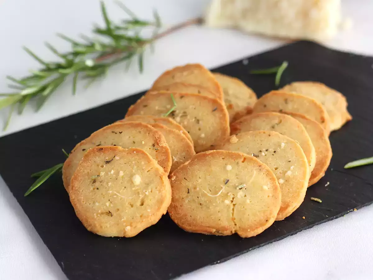 Parmezán a bylinkové sušienky - foto 4