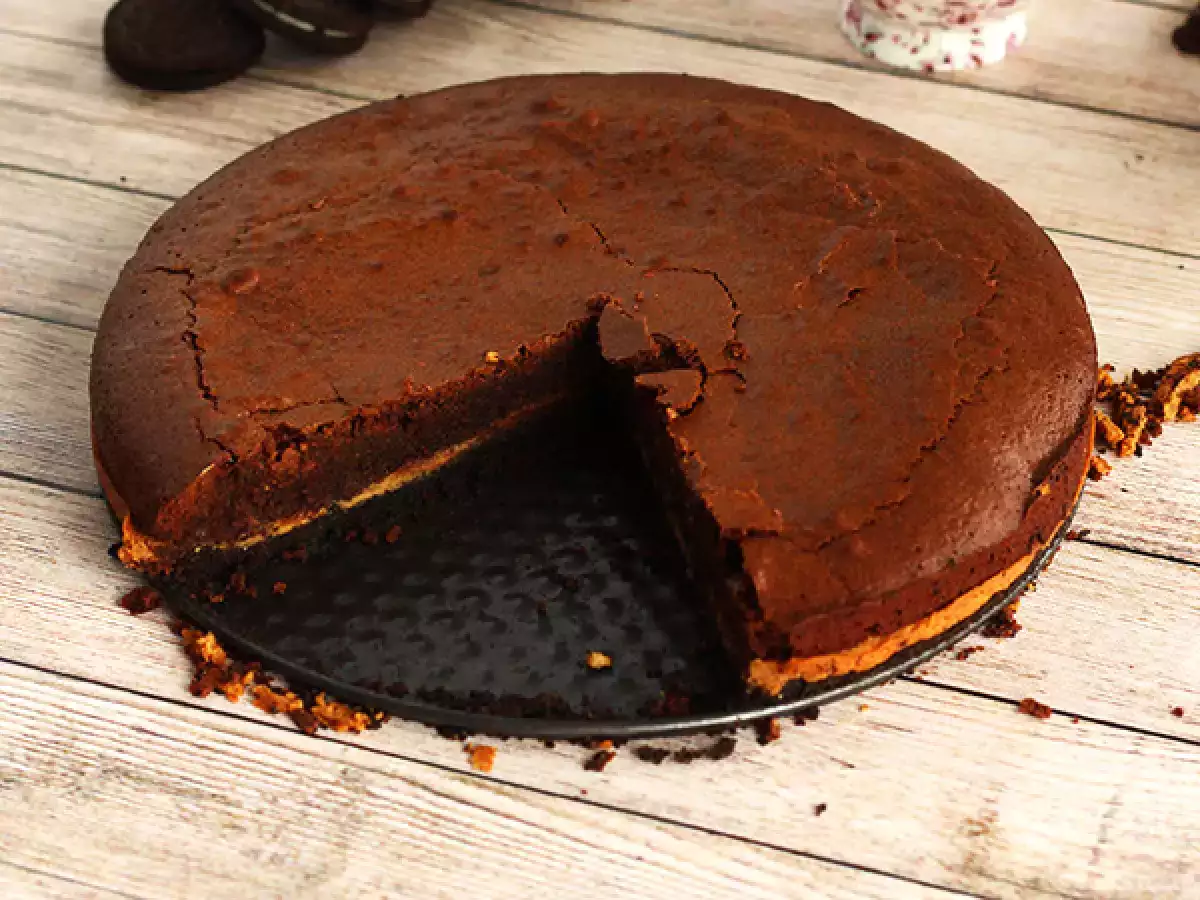 Peanut butter and Oreo biscuit brownie