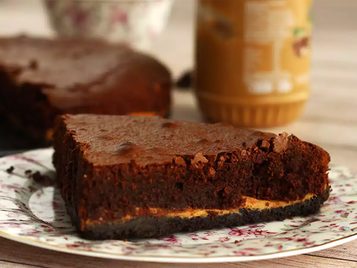 Peanut butter and Oreo biscuit brownie - foto 3