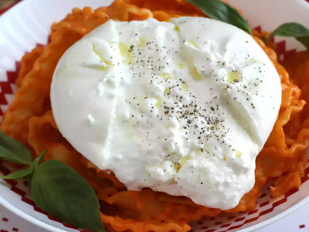 Pesto na kalábrijský spôsob s krémovým syrom burrata - foto 2